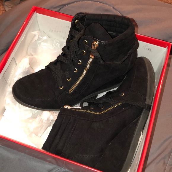 Wedges - Picture 1 of 1